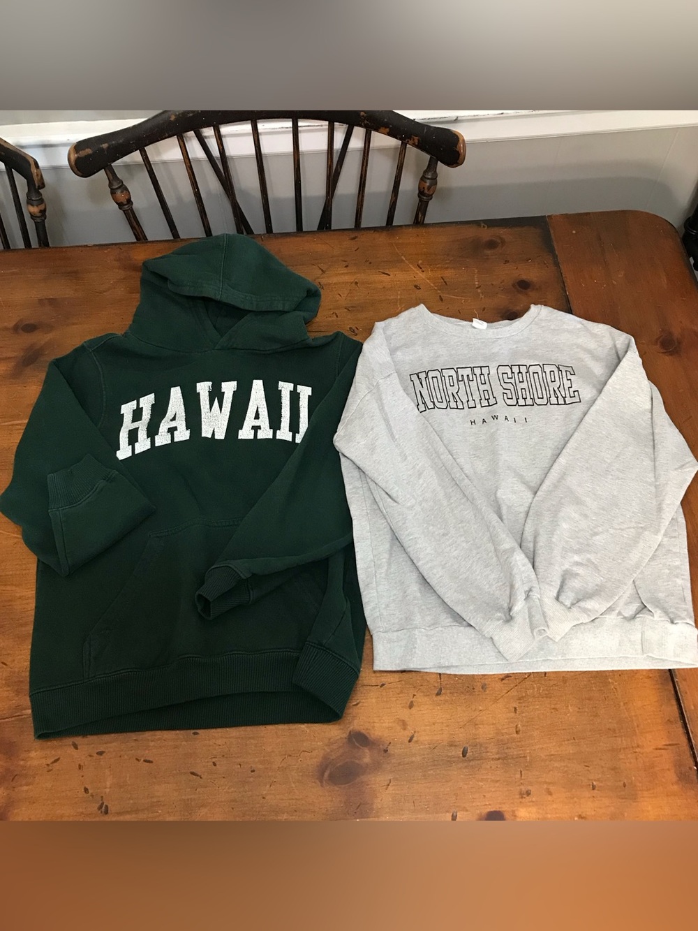 Dark Green Hawaii Pullover Hoodie & Grey Sweatshirt Boy’s M
